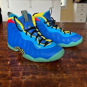 Nike Posite One GM basketball shoes